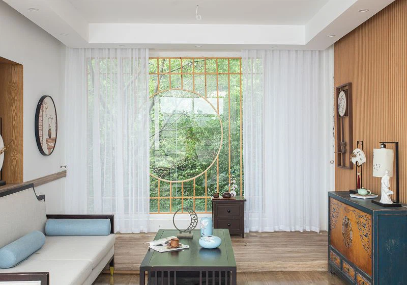 Rūtains cieto logu ekrāns